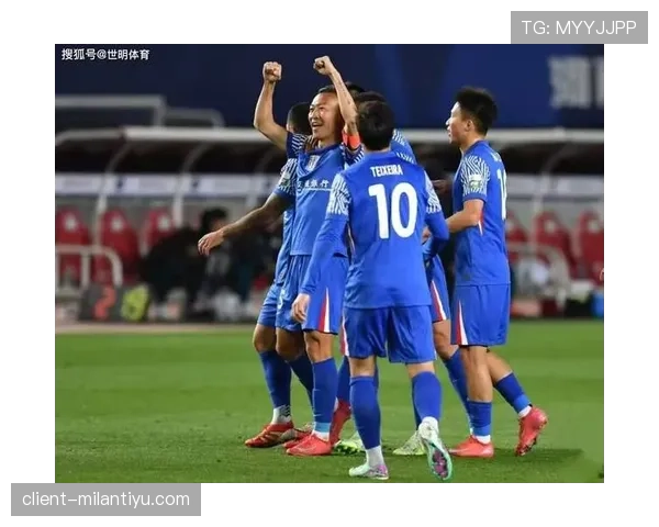 河南队主场迎战上海申花，防守反击成关键